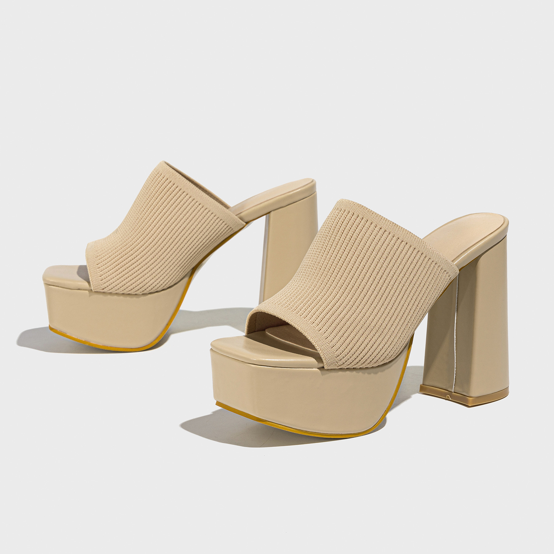 Pago actual - nueva plataforma impermeable de comercio exterior, lana de punto de talón grueso, zapatillas de pico de pescado de moda, zapatos de mujer 35 - 42 yardas