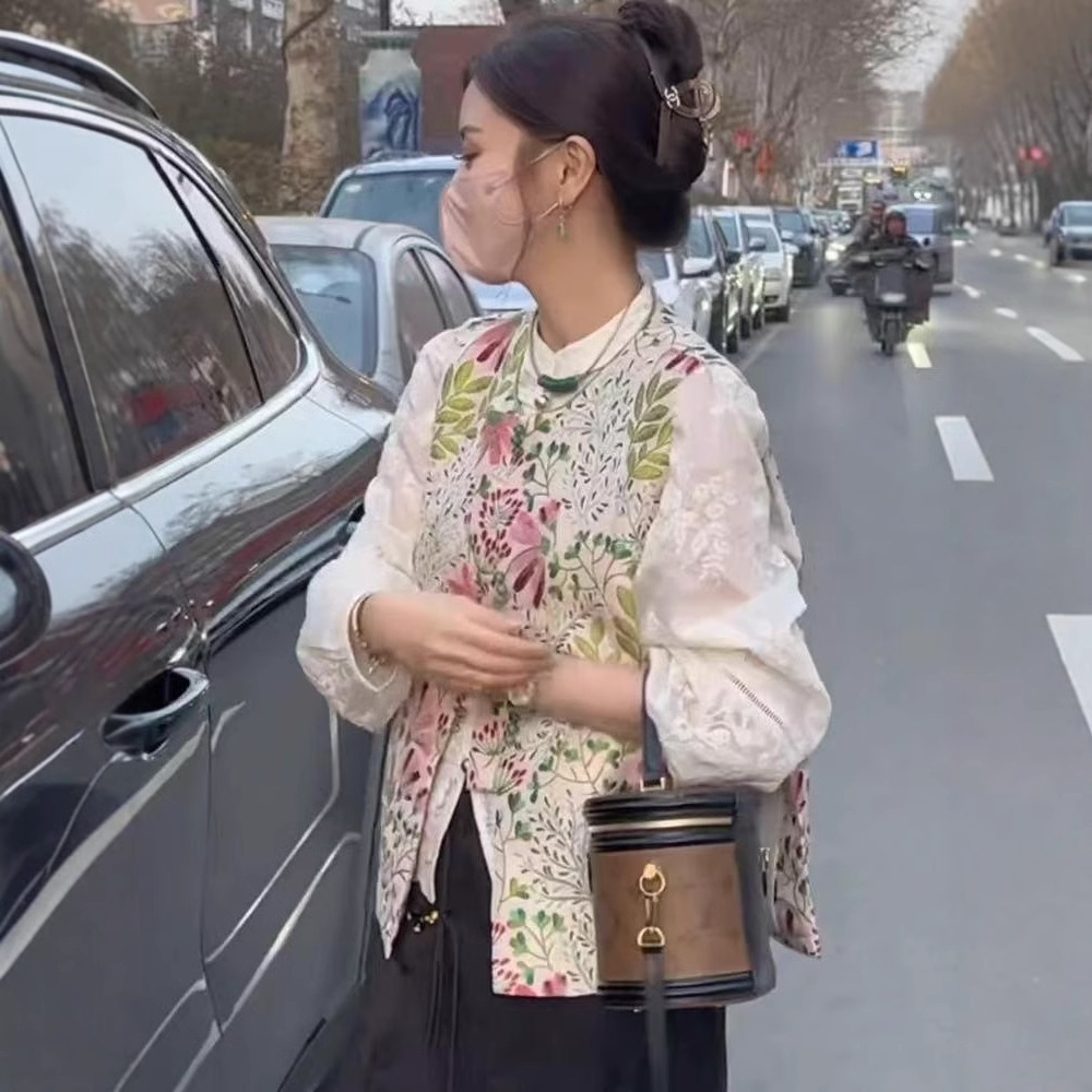2026 primavera nueva moda china de estilo nacional de mujer de cuello de encaje camisa de blusa de bordado pesado camisa de protección solar image 2