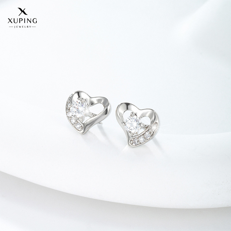 Pendientes de Corazón con Incrustaciones de Diamantes de Aleación de Joyería Xuping para Mujer, Modernos, Ligeros y de Lujo, Pequeños y Exquisitos Pendientes en Forma de Corazón, Sensación de Nicho y Alta Gama