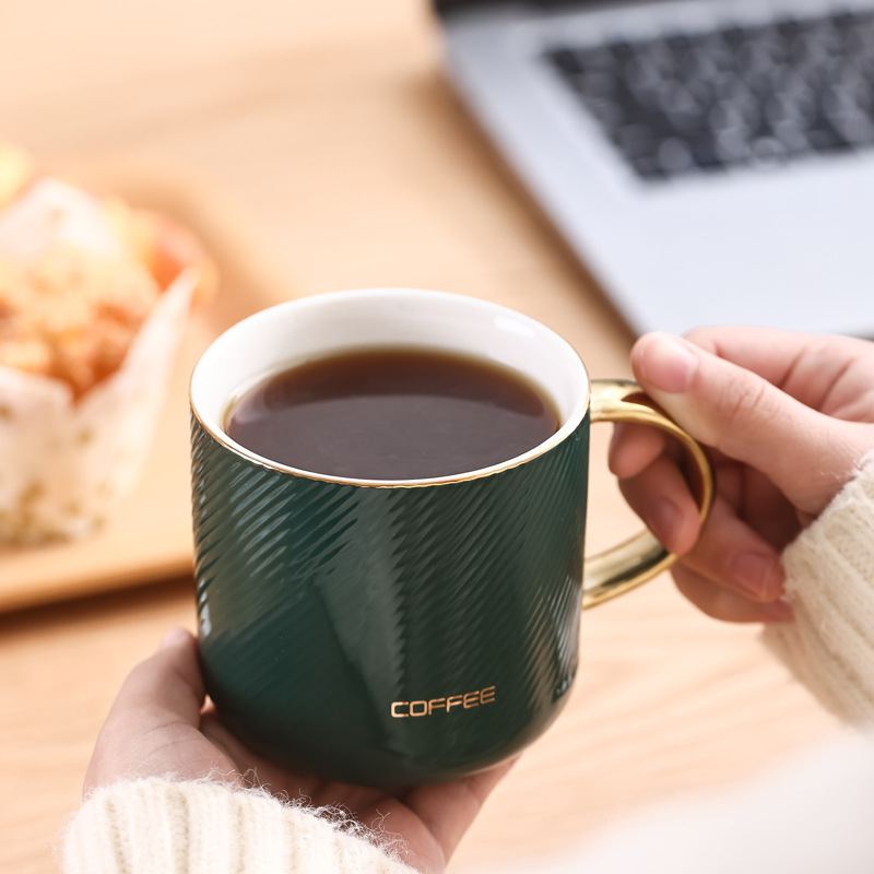 Tazas de cerámica chapadas en oro tazas de agua tazas creativas tazas de café de moda LOGO regalos al por mayor