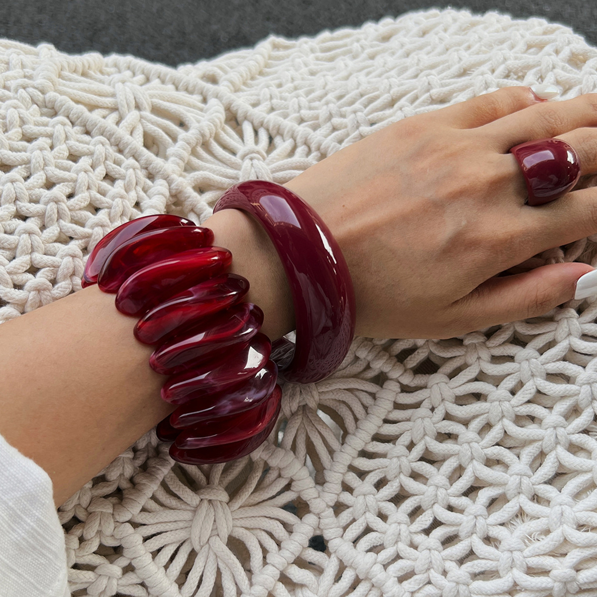 Europa y América transfronterizos anillo de resina minimalista nicho de diseño avanzado pulsera redonda ancha