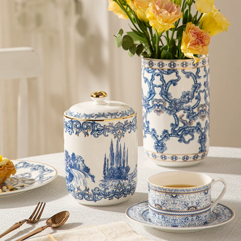 Турецкая кофейная сахарница в сине-белом цвете, маленькая банка для хранения, европейская банка с золотым покрытием и крышкой для роскошных отелей и ресторанов.