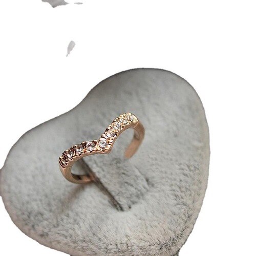 Korean classic V-shaped unique design diamond pinky ring spring tail ring women's jewelry manufacturer wholesale