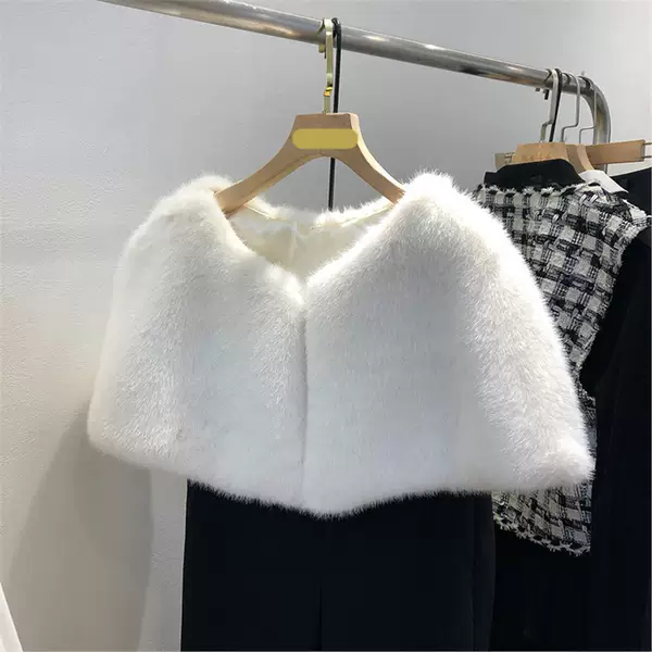 2026 European and American Autumn/Winter Warm Cape Shawl for Evening Gowns, Plush Shawl for Ladies, White Dress Accessory