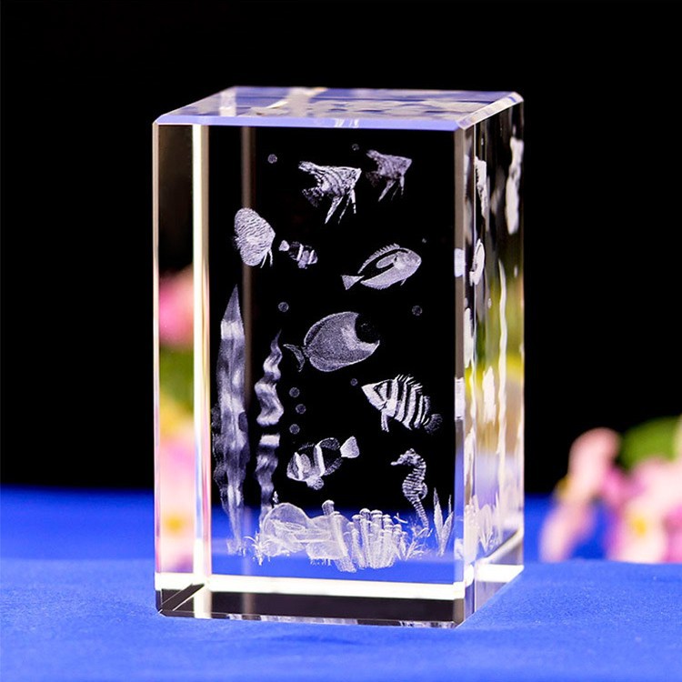 Pequeño puente 3D tallado interior adornos de cristal medusa delfín tortuga fénix dinosaurio y otros regalos conmemorativos del océano