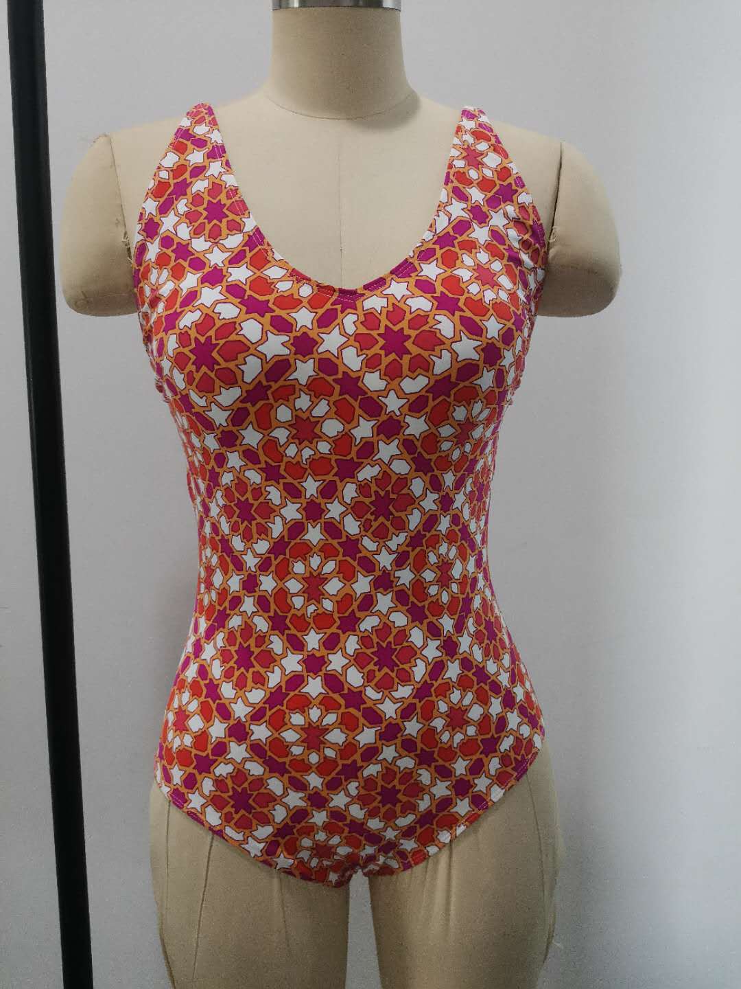 �¿�羳����Ӿ��ŷ���Ը��黨ӡ����ȪӾ�µ���Ӿװ���ڴ��ص�