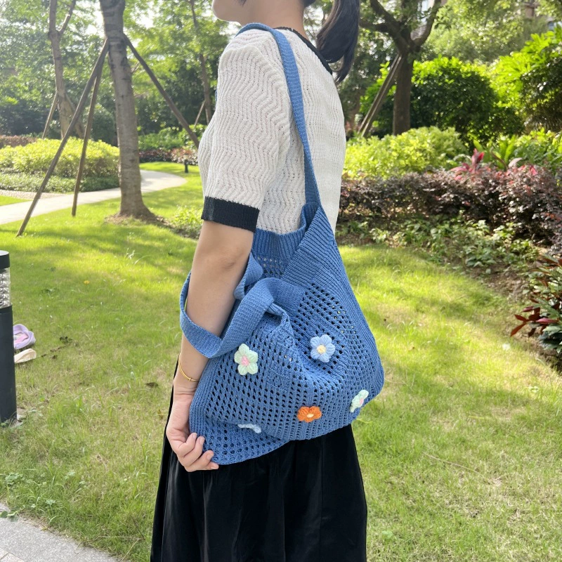 WU Flowered Small Shoulder Bag - Cute, Capacious One-Shoulder Tote