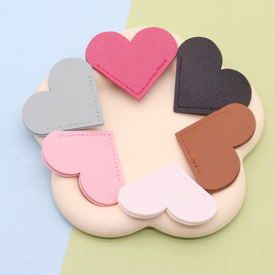 Cubierta protectora de esquina de libro de marcador de cuero de amor Clip de esquina de libro de lectura Herramienta portátil de aprendizaje antideslizante y a prueba de humedad para estudiantes