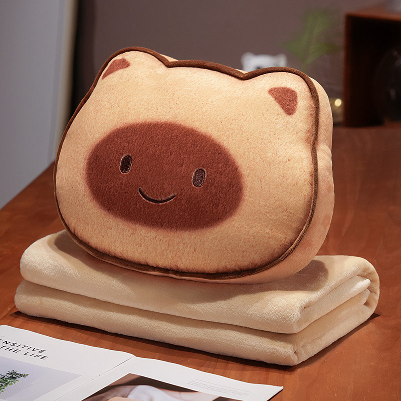 밝은 색상의 행복한 토스트 고양이