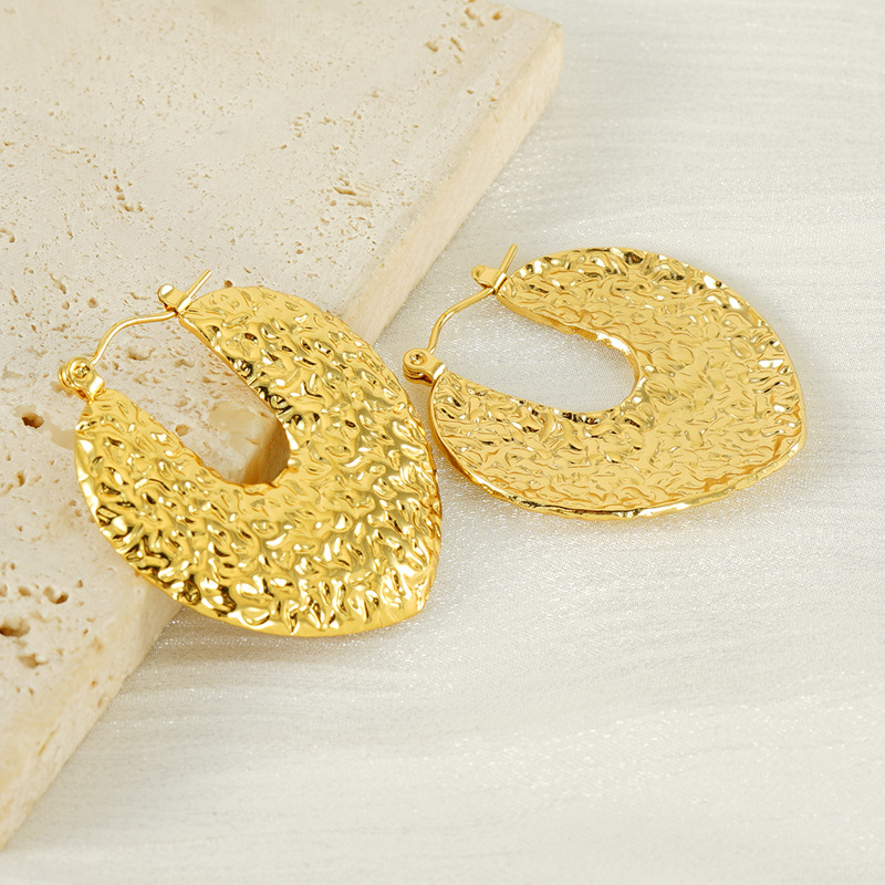 Pendientes geométricos de amor exagerados europeos y americanos chapados en oro de 18 quilates de textura de acero inoxidable pendientes de moda personalizados mujeres al por mayor