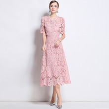 法式轻奢粉色水溶蕾丝套装裙名媛镂空勾花单排扣上衣半身裙两件套