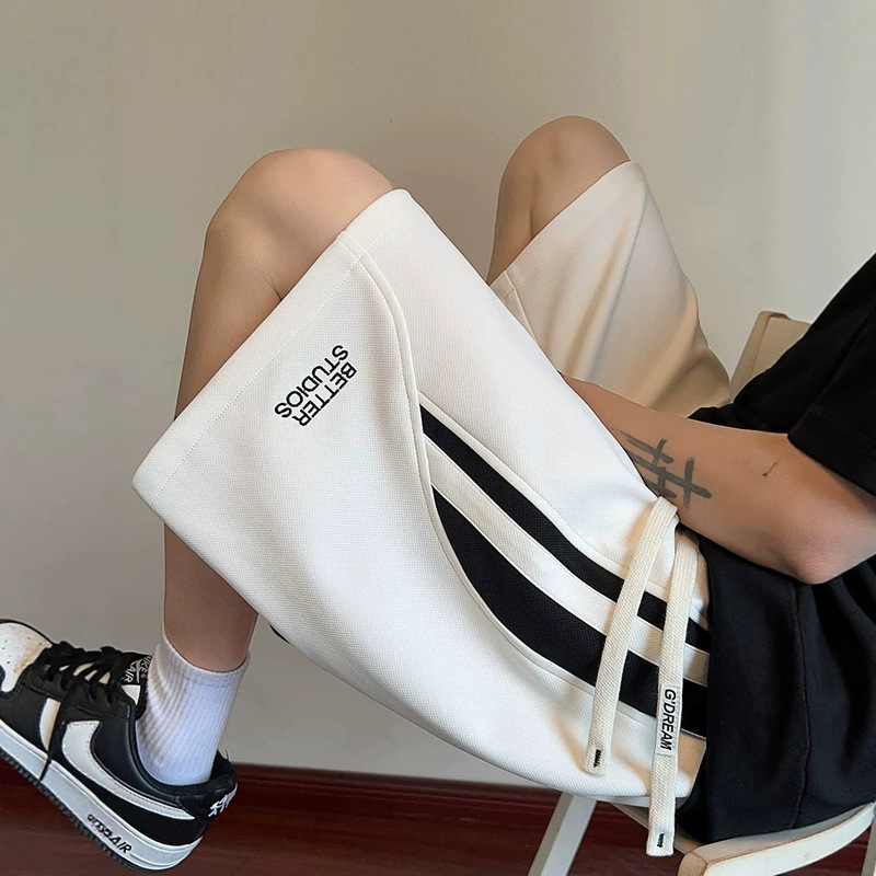 Summer color-blocked sports shorts for men and teenagers, loose and versatile casual pants, heavy-duty straight-leg mid-length shorts Summer color-blocked sports shorts for men and teenagers, loose and versatile casual pants, heavy-duty straight-leg mid-length shorts