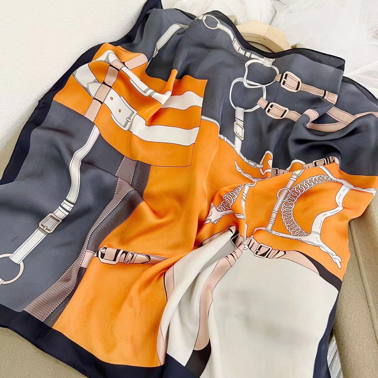 Verano nuevos productos de moda versátil delgado regalo bufandas de seda 70 bufandas cuadradas bufandas de seda bufandas decorativas bufandas bufandas para la madre al por mayor