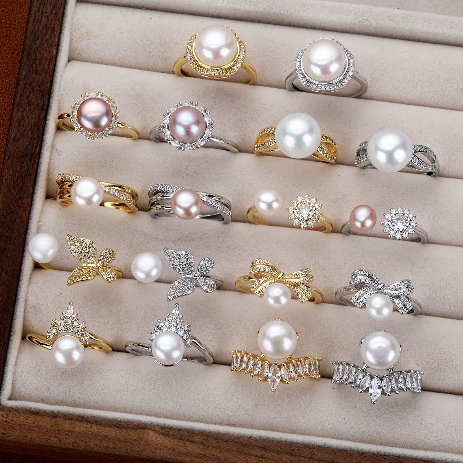 Natural Freshwater Pearl Ring with an Open Design, Plated with 18K Gold, High Color Retention, Inlaid with Zircon, Niche High-End Jewelry Wholesale
