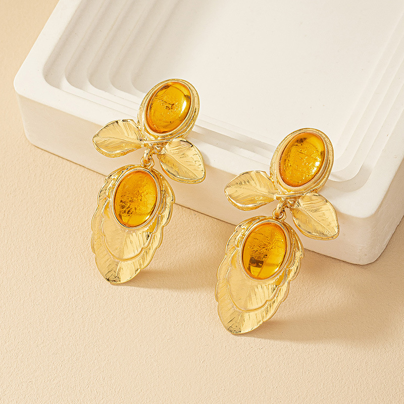 19g Weight Ear Studs Classification 1 Pair Quantity Holiday Occasion Alloy Material Oval Pattern Women's Gender Inlay Design Retro Style 1 Pair Retro Oval Inlay Alloy Ear Studs 19