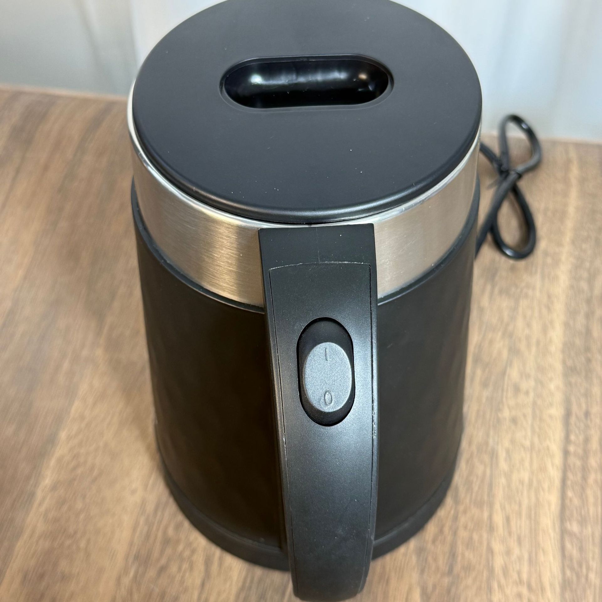 外国貿易家庭用 2L スチール蓋電気ケトルストライプモデル 2L 電気ケトル卸売二重層断熱