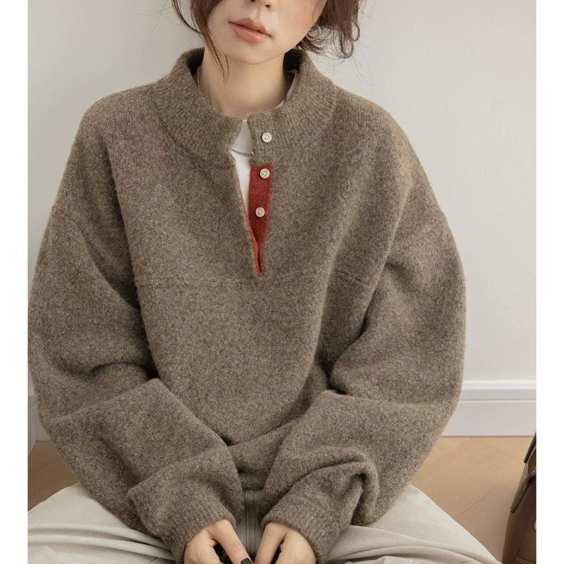 Winter colored knitted sweater, french style, drawstring