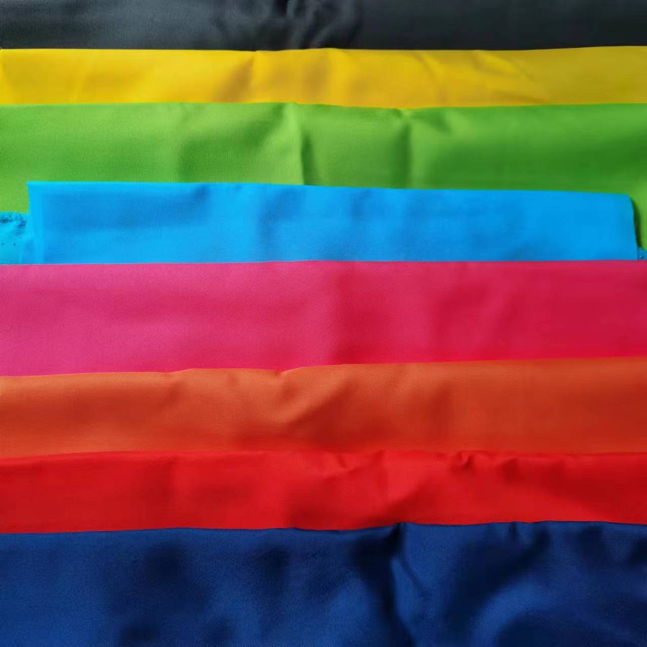 批发雨伞布气模布碰击布气囊布游戏床布围栏布装饰布帐篷布遮雨布