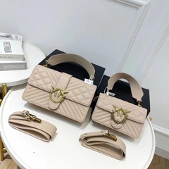 ピンク*同チェーンスワローバッグ シルクスキン 本革 ショルダー クロスボディ バッジ ラブエンボス 脇下 レディースバッグ