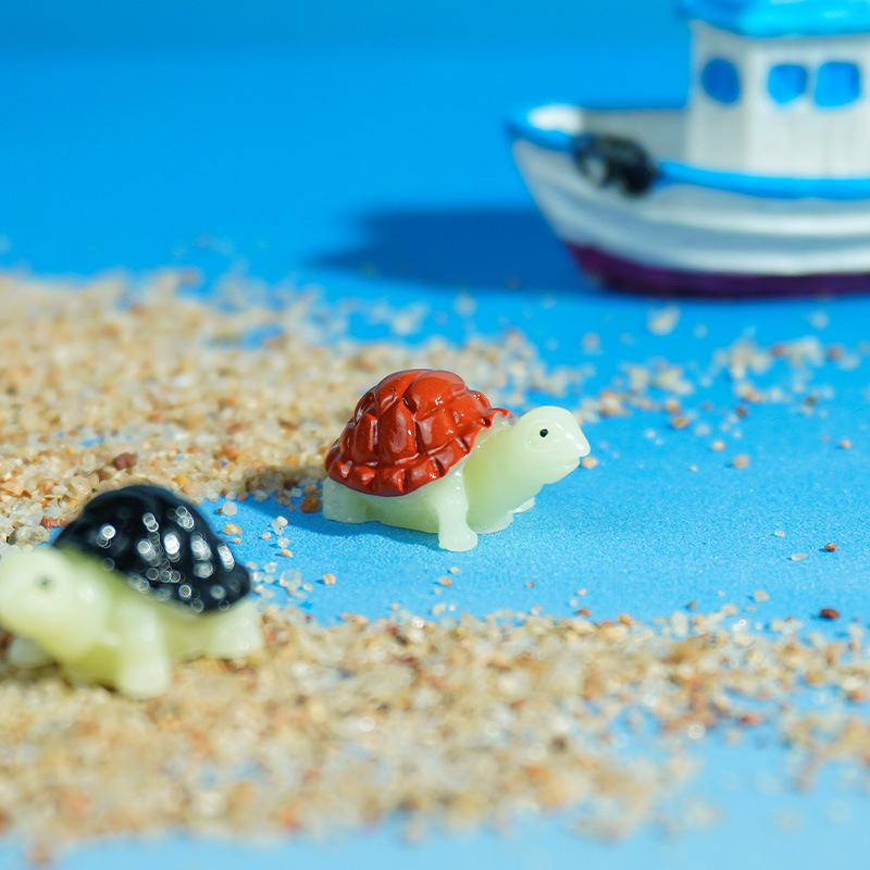 Micro paisaje de musgo Adornos de tortuga pequeña Adornos de resina pequeños Materiales de artesanía de bricolaje de tres colores Accesorios al por mayor