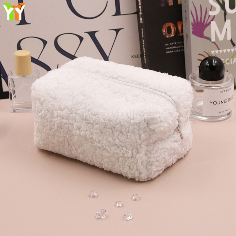 Μικρό, φρέσκο τσαντάκι μπάνιου ταξιδιού με φλοράλ καπιτονέ αφράτο τσαντάκι αποθήκευσης καλλυντικών, γυναικεία τσάντα περιποίησης δέρματος με φερμουάρ_voghion.com