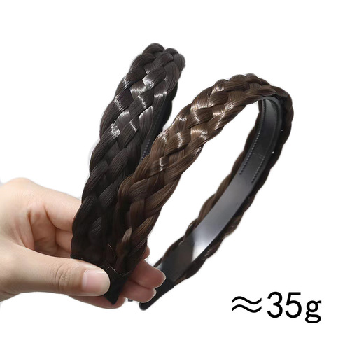 High forehead, small face, five braids, fishbone braid, wig, hair tie, braided hair, braids, corkscrew braid, head tie