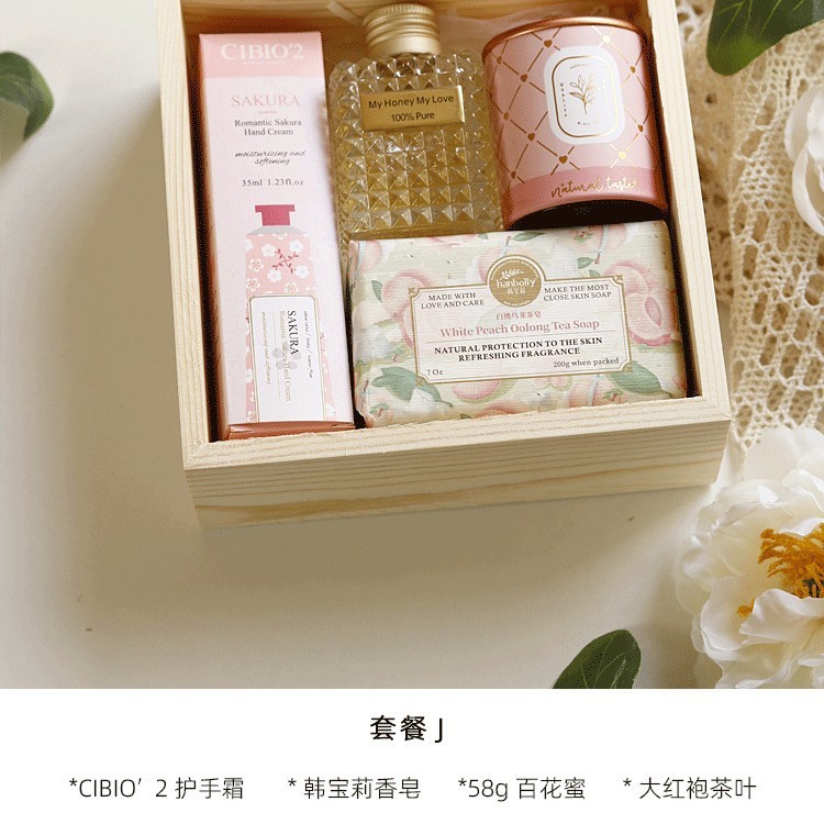 お土産のギフトボックスの小さい木の箱の結婚式の高級なアイデアは花嫁の連れ合いにお返しします。|undefined