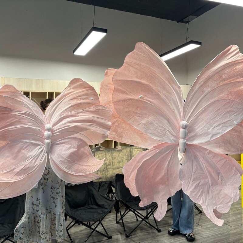 Extra-Large Butterfly Artificial Flowers for Wedding Decoration Props, Large Paper Flowers for Wedding Backdrop Decoration, Handmade Paper Butterflies Extra-Large Butterfly Artificial Flowers for Wedding Decoration Props, Large Paper Flowers for Wedding Backdrop Decoration, Handmade Paper Butterflies