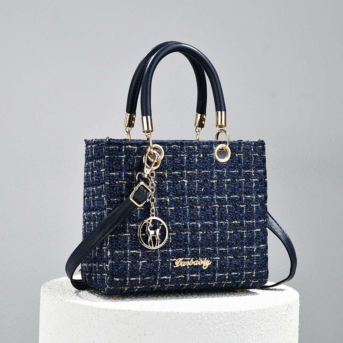 2026 nueva tendencia de moda pequeña fragancia bolso de mano Lady Gaga feminino ligero textura lujosa versátil bolso de hombro
