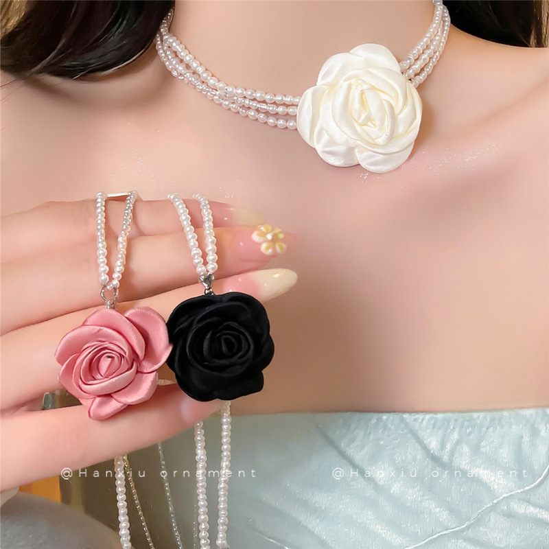 Fabric flower beaded multi-layered pearl necklace, sweet and delicate, niche exquisite collarbone chain, light luxury and high-end feel jewelry