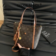�ٴ�͹�ͨ�ڰ�ˮͰ����Ů2026�¿���p�����ጒ�玧�μ�б���