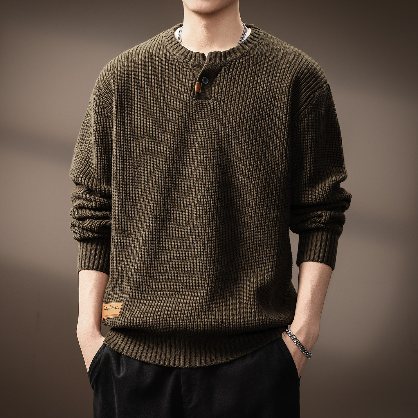 High-End American Retro Single-Button Henry Collar Sweater for Men, Autumn and Winter Loose Thickened Warm Vertical Striped Base Knit Sweater