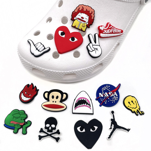 Lace-up shoe accessories with holes, made of PVC soft rubber, featuring a crocodile design, exclusively available.