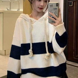 女式针织衫;毛衣;半身裙