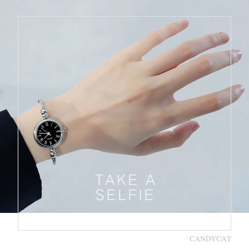 Chic único elegante personalidad nicho Moda pulsera reloj pequeño simple mujer estudiante coreano moda pulsera reloj