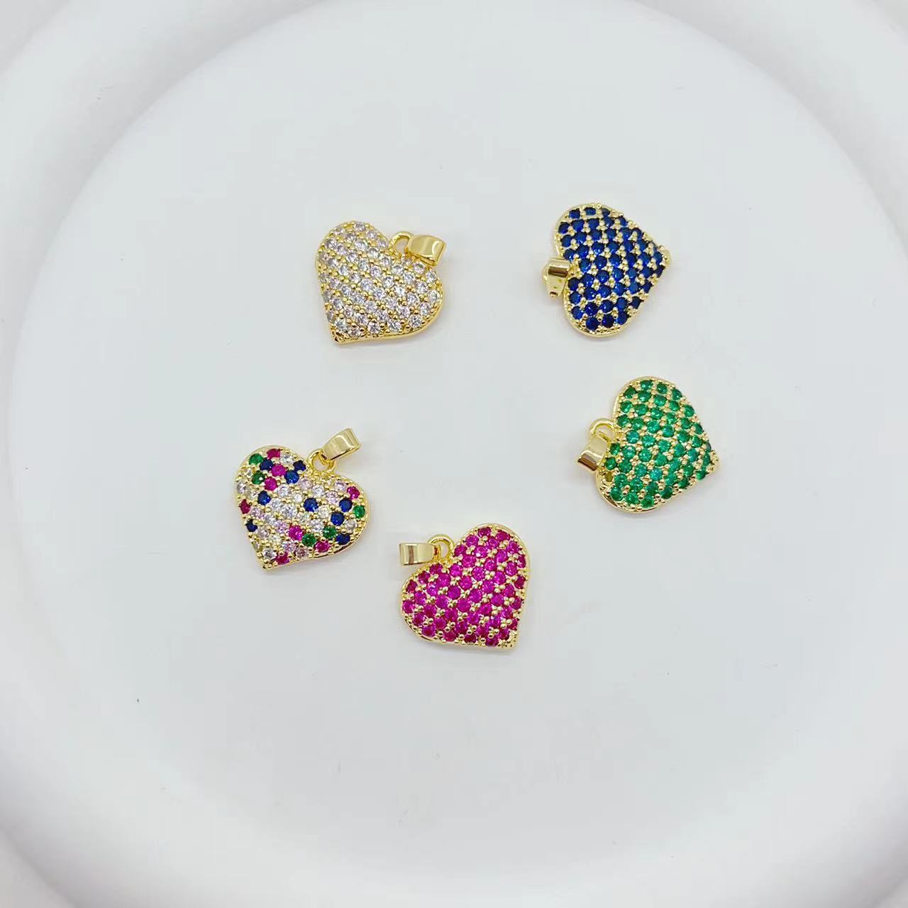 elegant small design pendant heart-shaped with zircon