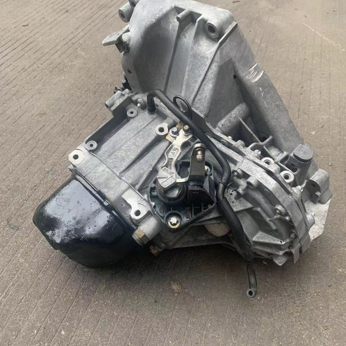 Nissan Hr16 Transmission Sylphy Livina Tiida Nv200 Hr15 Manual Transmission