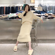 温柔系穿搭秋冬白色V领针织衫半身裙气质套装减龄漂亮洋气两件套