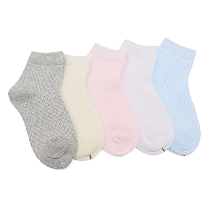 Primavera y verano calcetines de agujero de malla de color caramelo calcetines de algodón de color sólido para niños regalos de embalaje independientes calcetines de niños grandes transpirables absorbentes de sudor