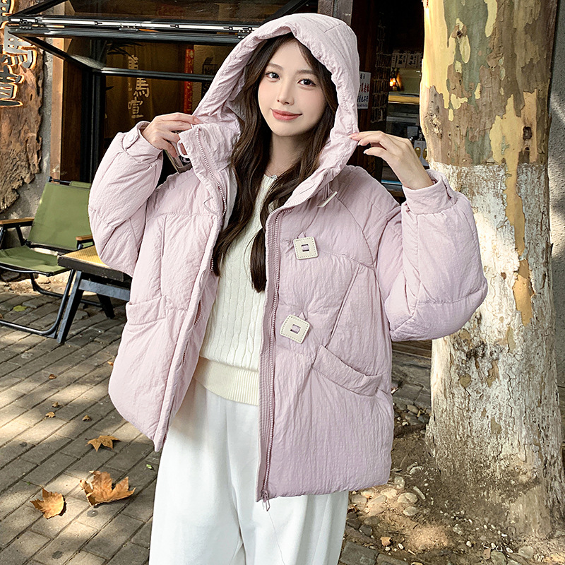 Chaqueta de algodón de pluma para mujeres 2024 nuevo tipo de pan de hebilla cuadrada de invierno suelta chaqueta de algodón con capuz chaqueta corta de mujer