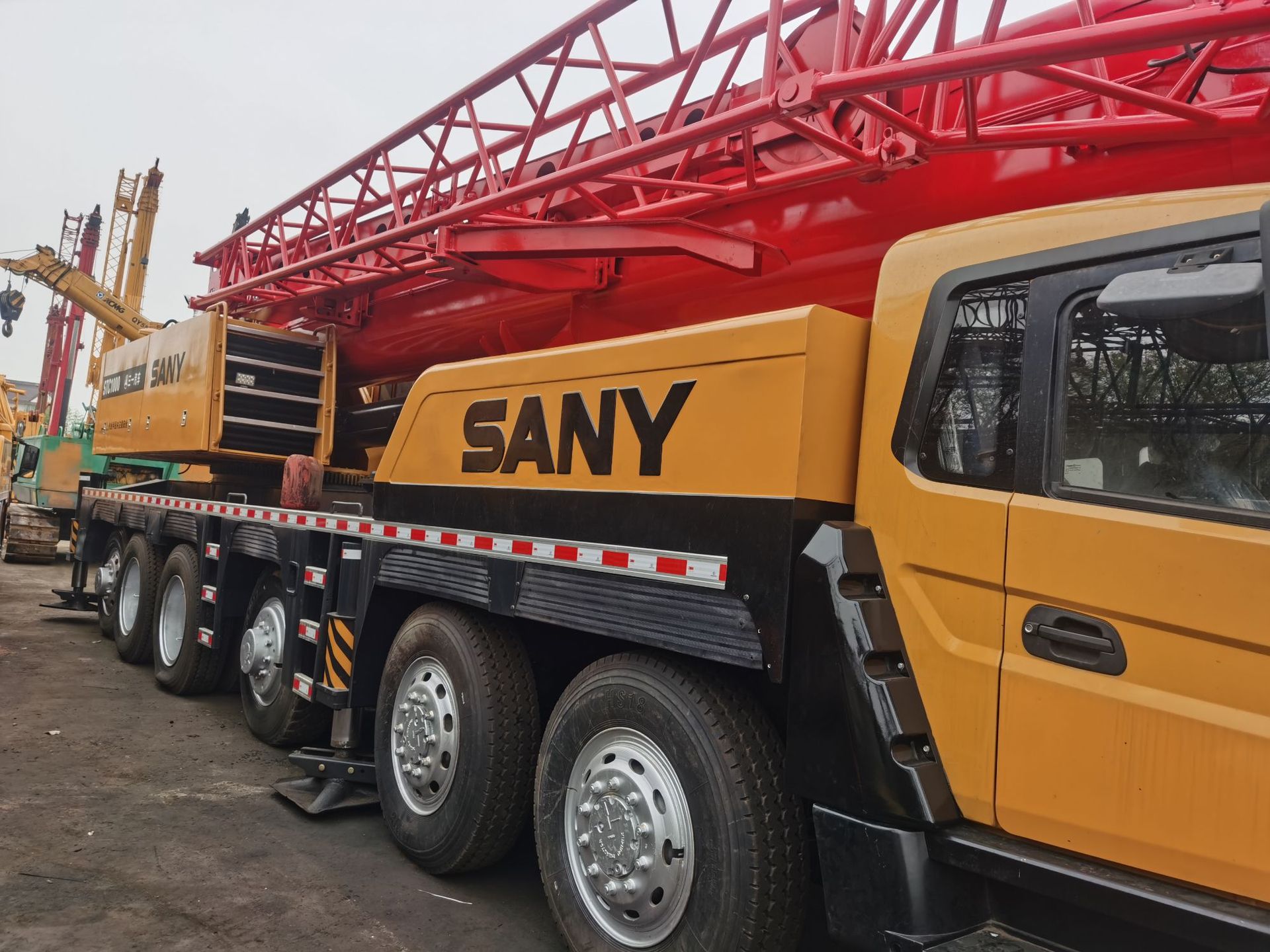 三一大型吊车，专业出口吊车，100吨汽车吊，100吨吊车 三一100吨