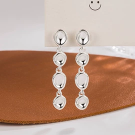 耳钉;项链;戒指