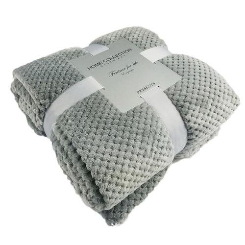 S588 pineapple plaid white sofa blanket blanket cover blanket thickened solid color flannel mesh blanket coral velvet activity