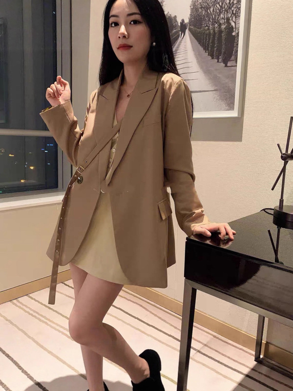 2025设计感系带不规则老钱风卡其休闲西装外套女|undefined