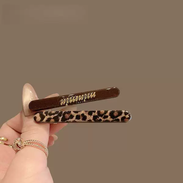Fashionable Retro Coffee-Colored Leopard Print Hair Clip with a High-End Feel, Sweet Side Clip Hairpin Hair Accessory for Women, Leopard Print Hair Clip
