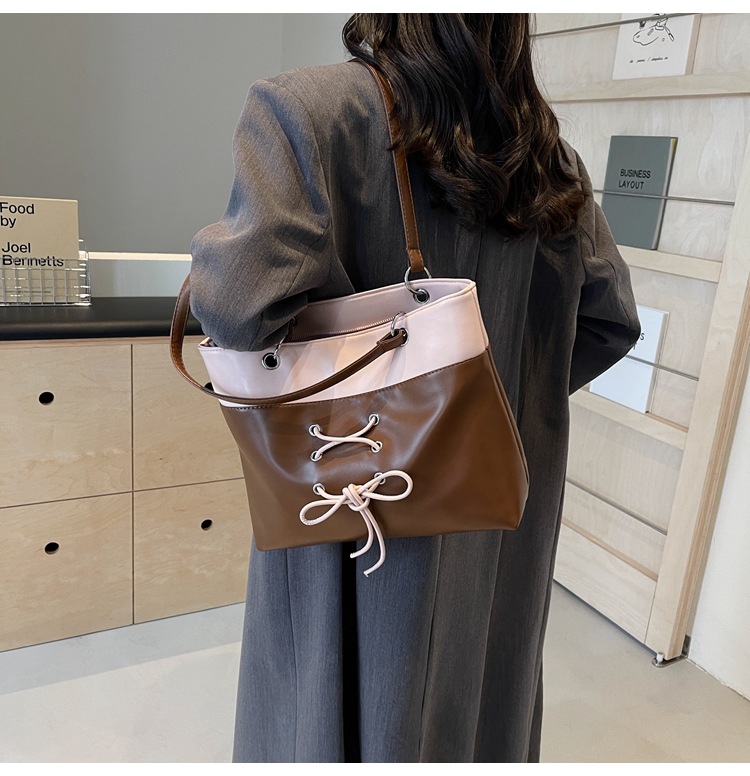 Women's Medium Pu Leather Color Block Basic Square Zipper Handbag display picture 6