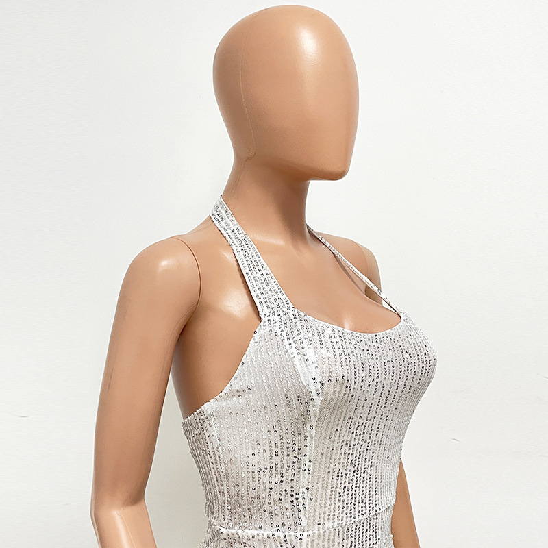 Cocktailjurk voor dames met split pailletten en halterstijl_voghion.com