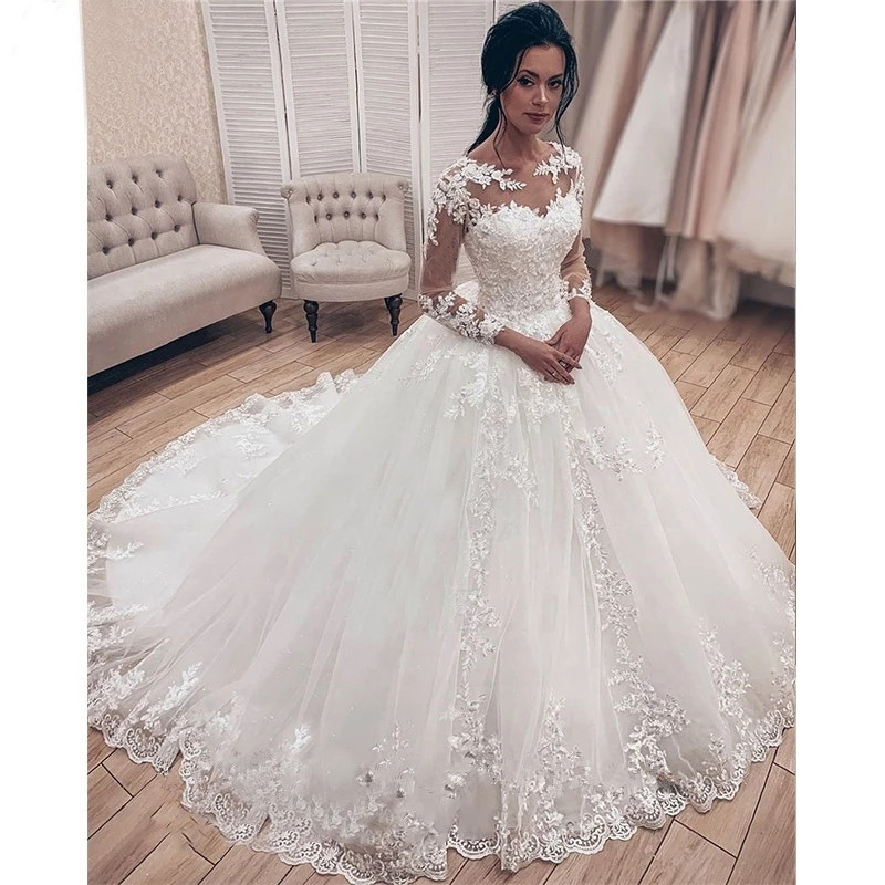 High-Neck Long-Sleeve Wedding Dress, Forest Style, 2025 New Model, Simple and Slim Fit, Puffy with a Long Train, Soft Tulle Lace, Slimming