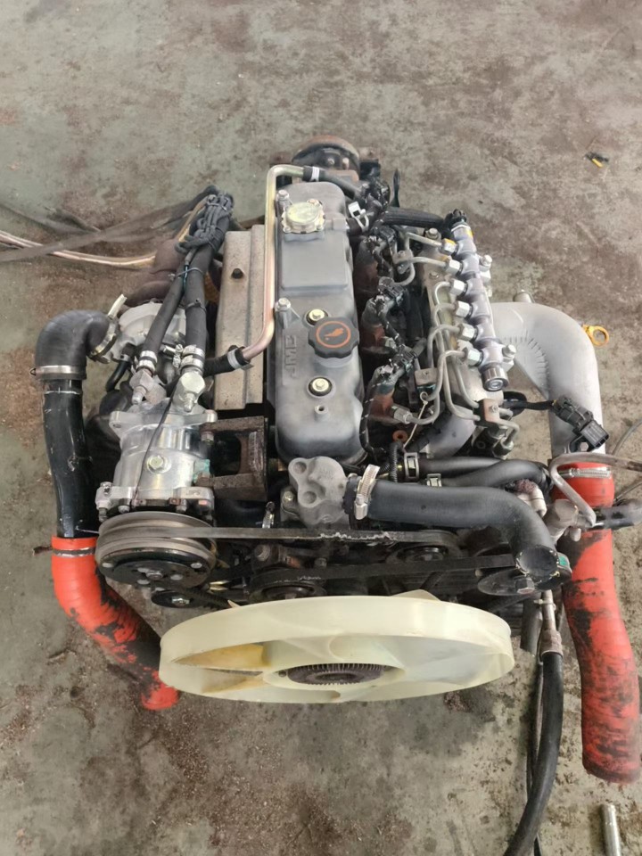 Isuzu 4JB1 Jiangling Shunda JX493ZLQ3 Baodian Baowei Transit 2.8 Qingling engine