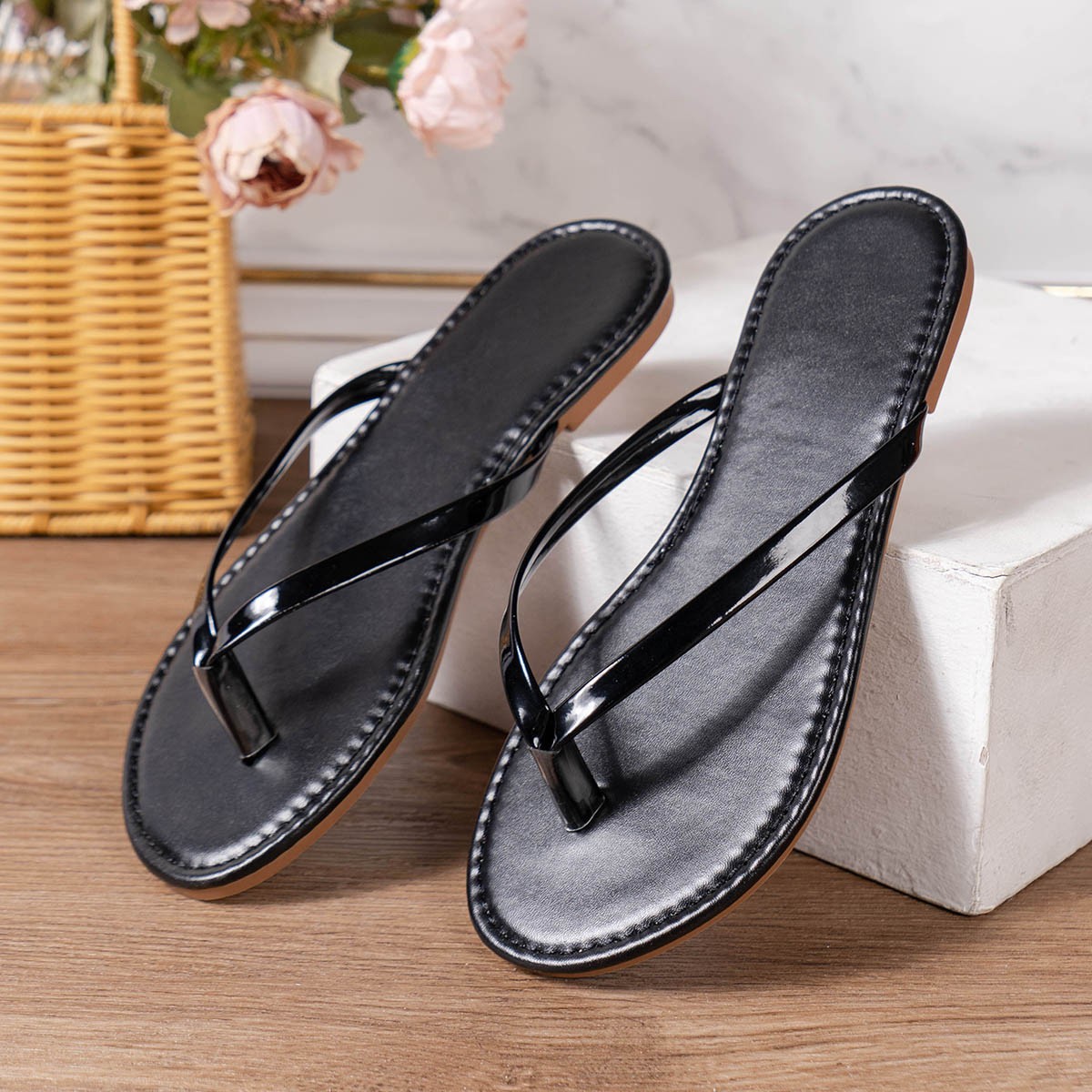 Damen Slipper Mit Fischgrätenmuster Und Flachem Absatz_voghion.com